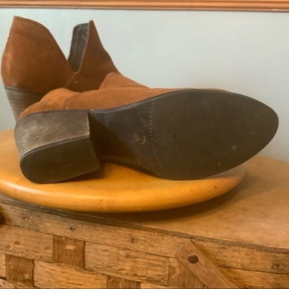 Madden ADELPHIE Suede pointy toe block heel boot 9 - Picture 6 of 10